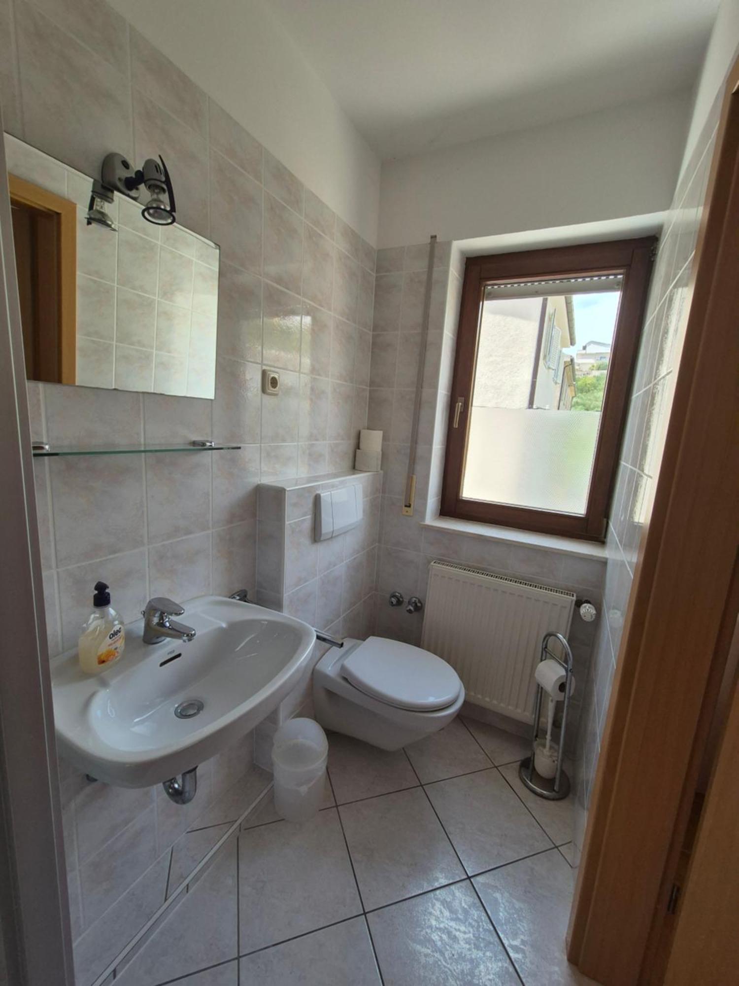 Apartments And Rooms Mamic Dugi Rat Exterior photo