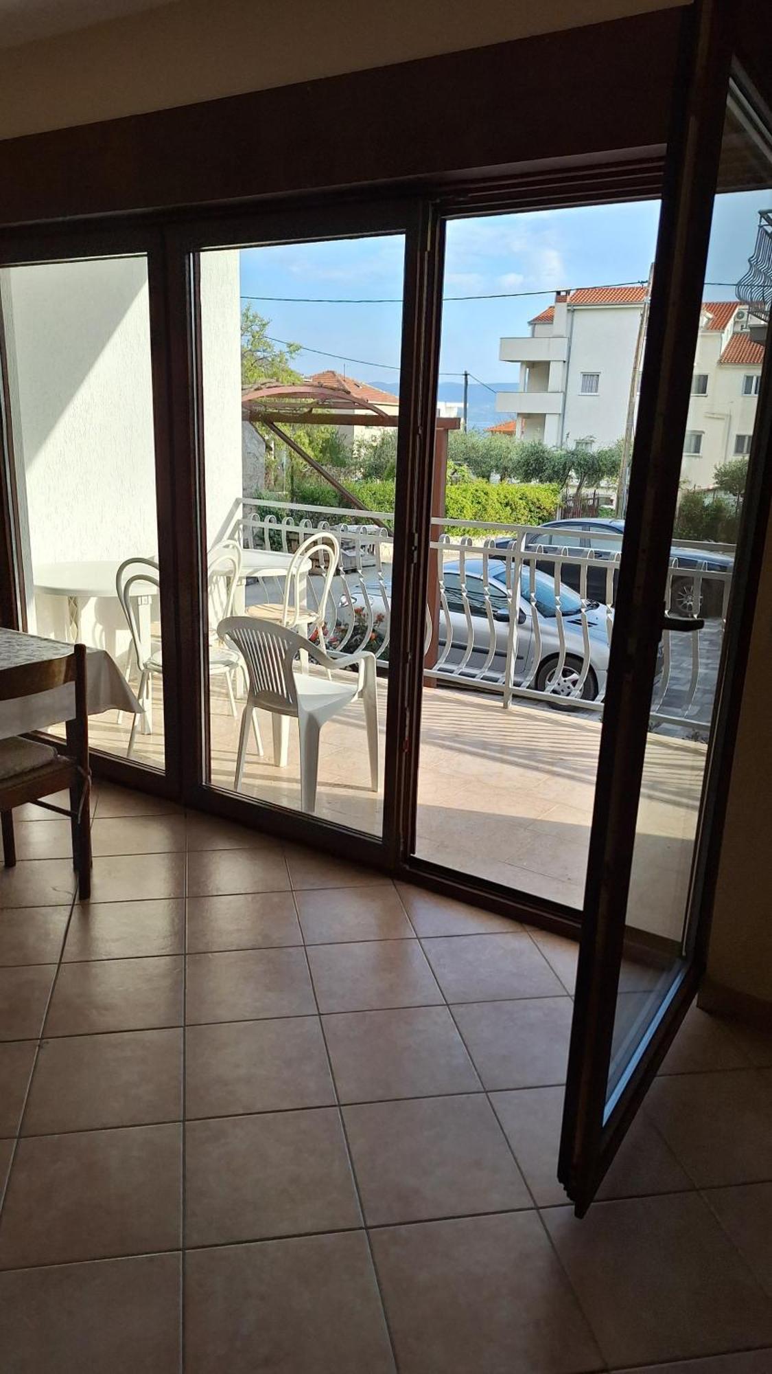 Apartments And Rooms Mamic Dugi Rat Exterior photo